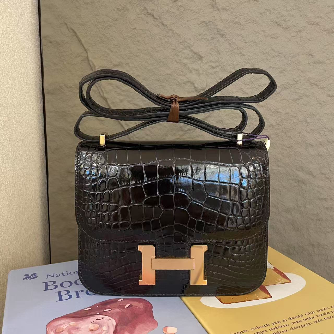 99新 Hermes/爱马仕 constance 19 Z 亮面方块鳄鱼 黑色zbb0819a4