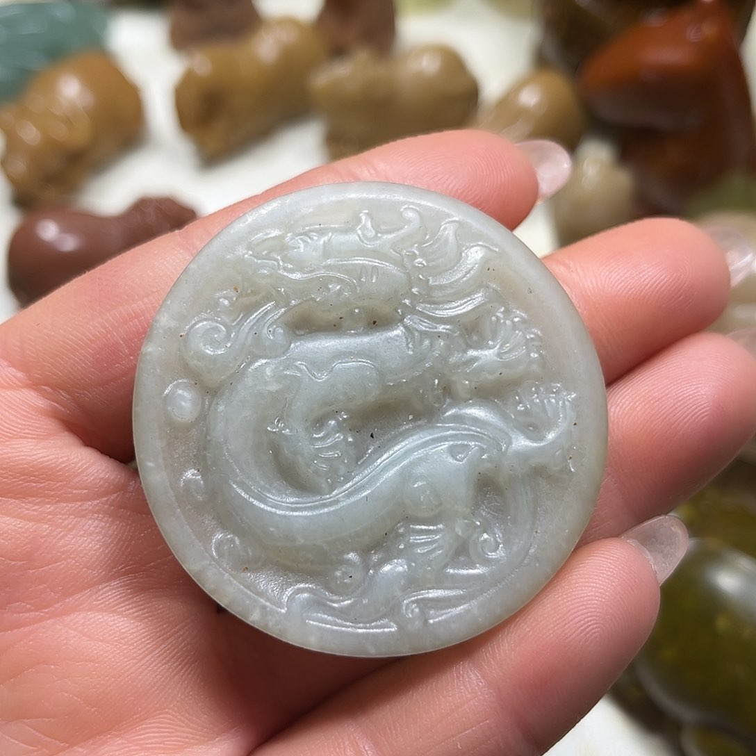 白玉菩提吊坠白玉菩提吊坠