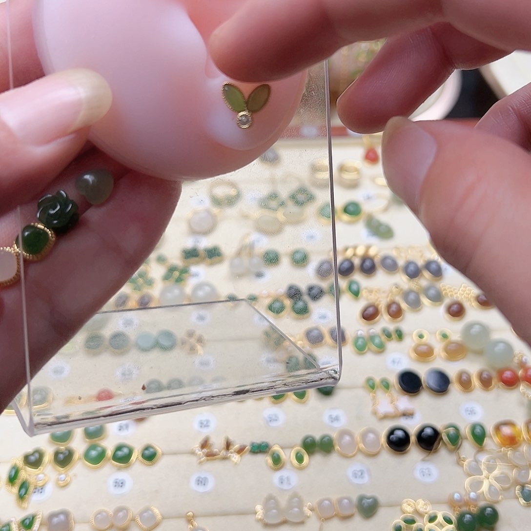 和田玉银S925镶嵌耳饰