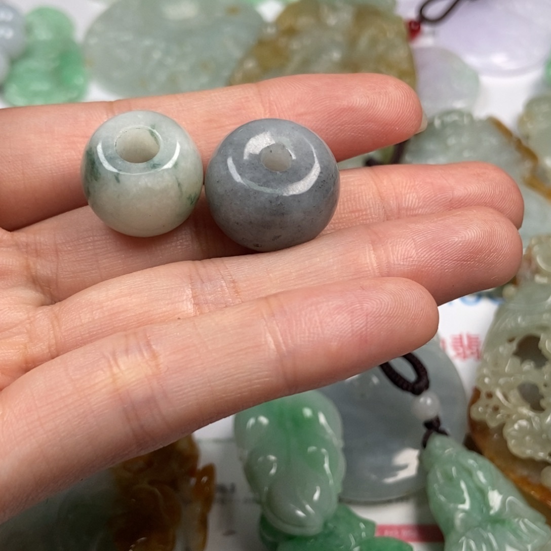 梅***姐翡翠未镶嵌颈饰翡翠