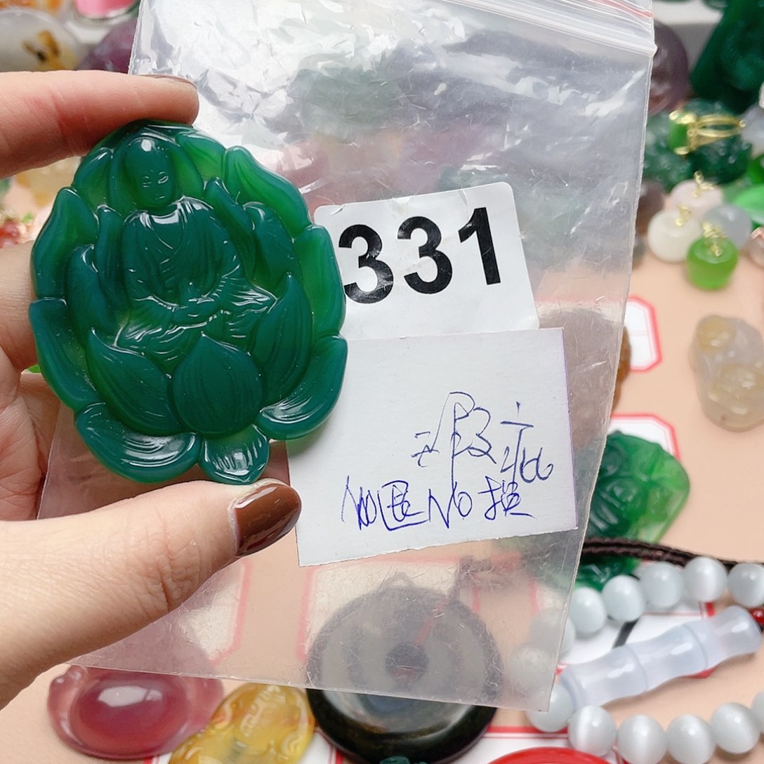 合金颈饰玛瑙/玉髓念*界