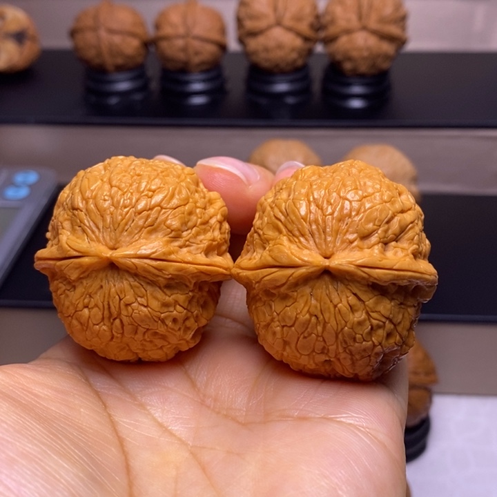 文玩核桃把件金丝绣球59