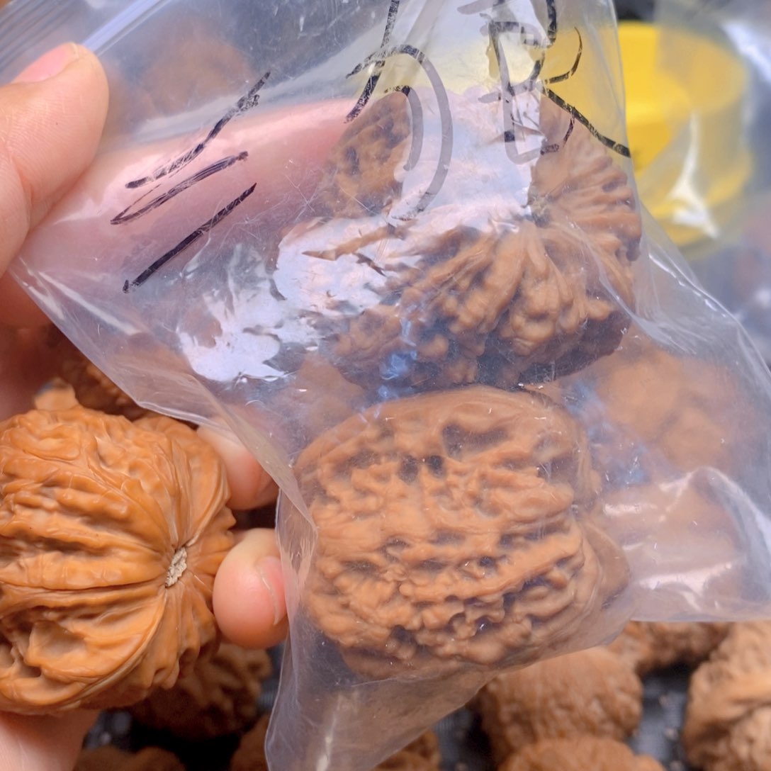 桃核吊坠污*王文玩核桃