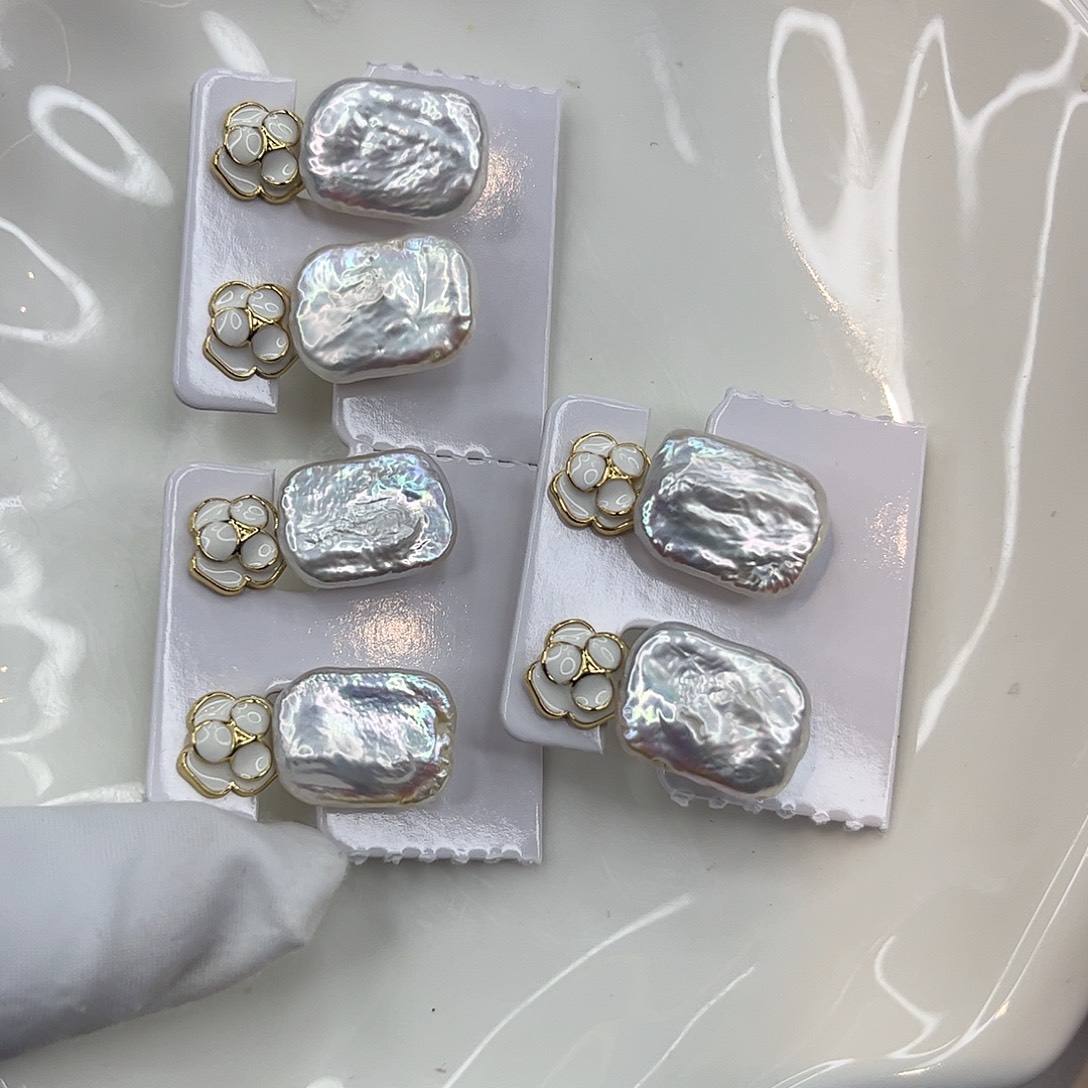 合金淡水珍珠耳饰