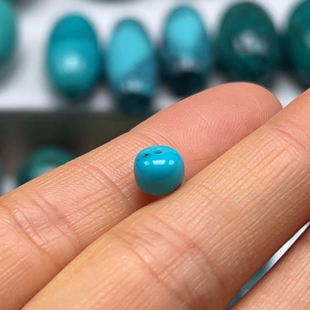 将***离绿松石未镶嵌珠宝奇石