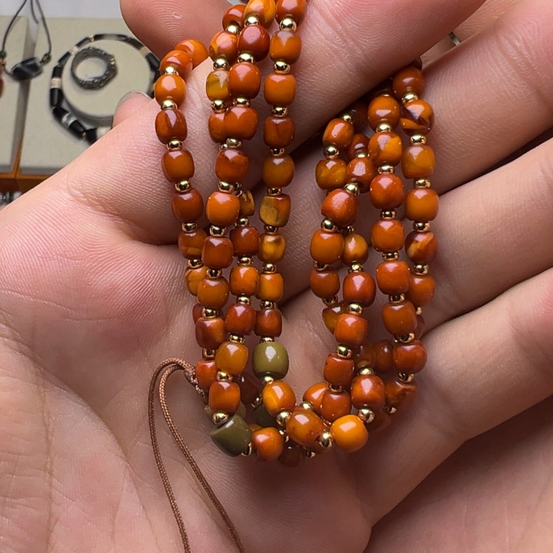 琥珀颈饰未镶嵌蜜蜡