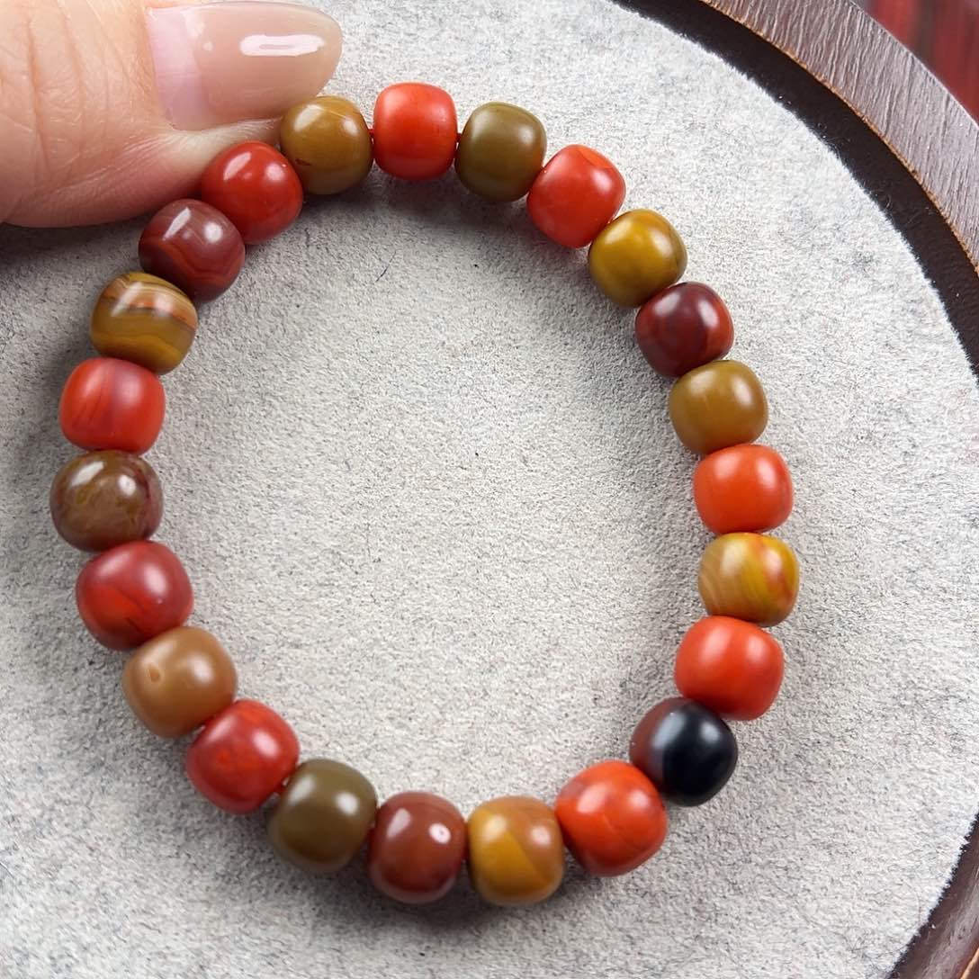南红玛瑙手串未镶嵌