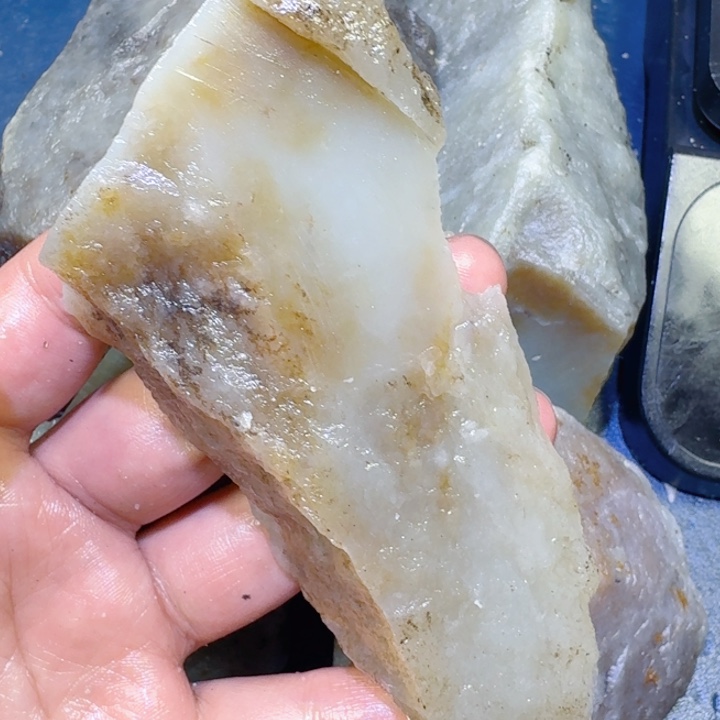 和田玉未镶嵌珠宝半成品