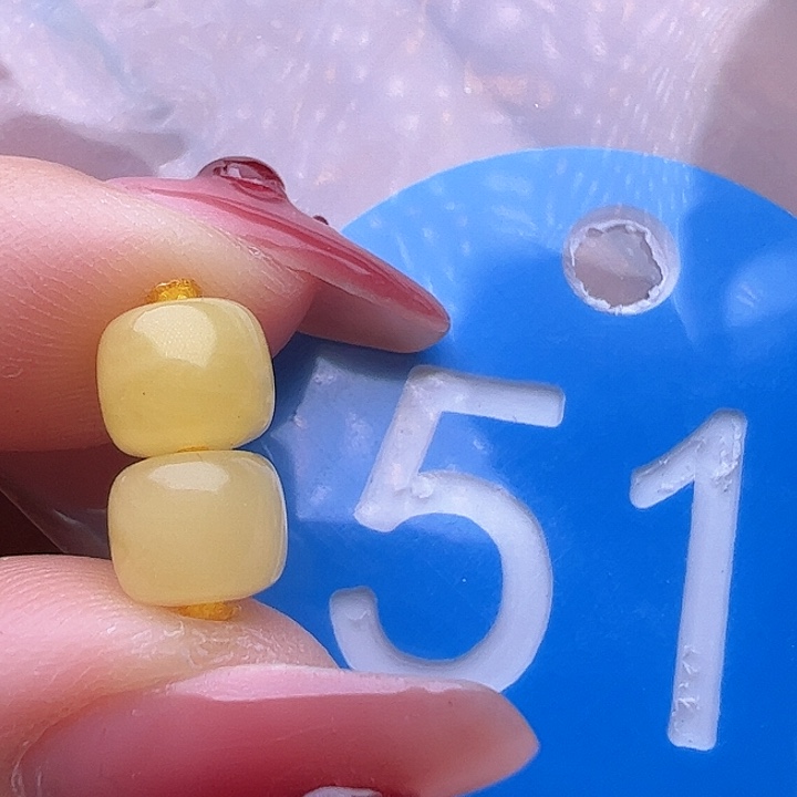 蜜蜡裸石未镶嵌6.5mm 老型