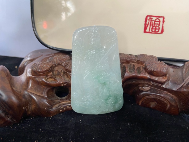 缅甸天然A货翡翠挂件
