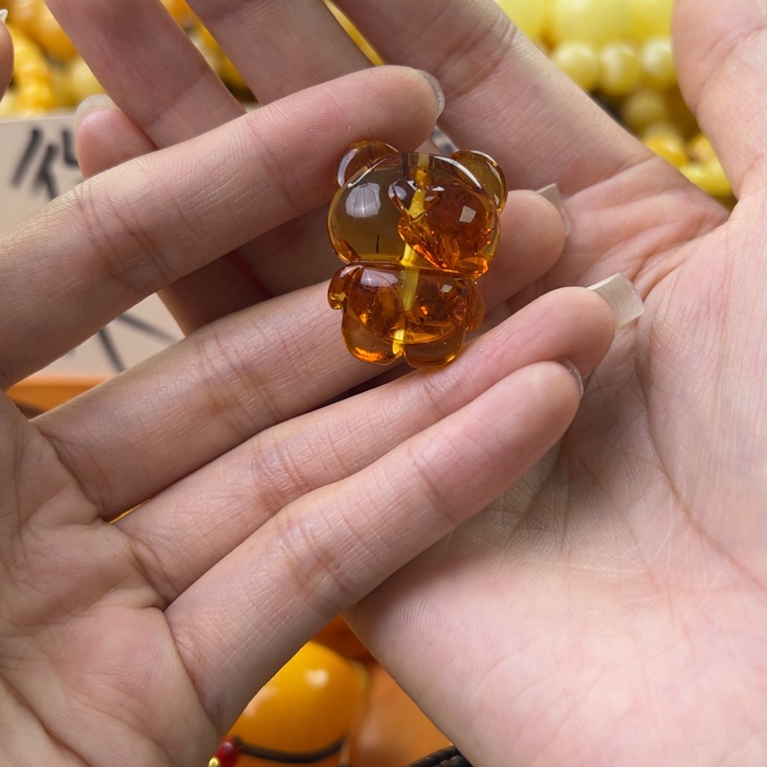 琥珀珠宝奇石未镶嵌