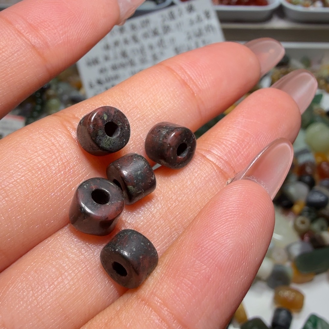 和田玉未镶嵌珠宝奇石