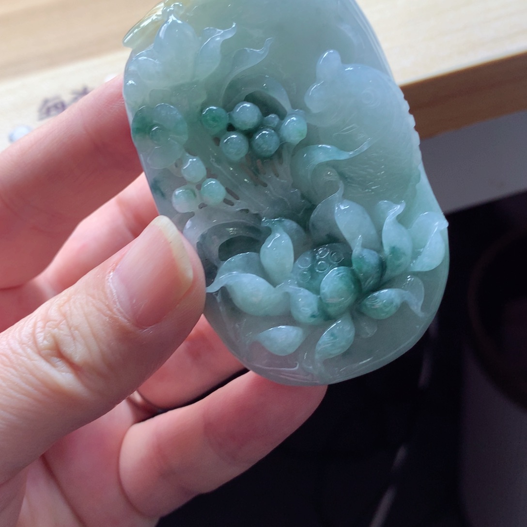 翡翠颈饰未镶嵌吊坠