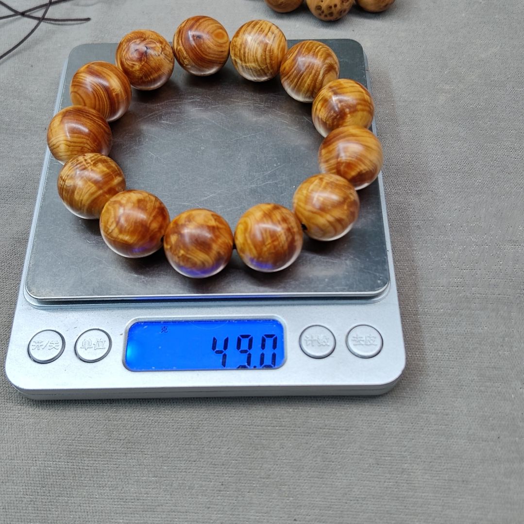 紅***心1.8龙胆闪电太行崖柏。。。