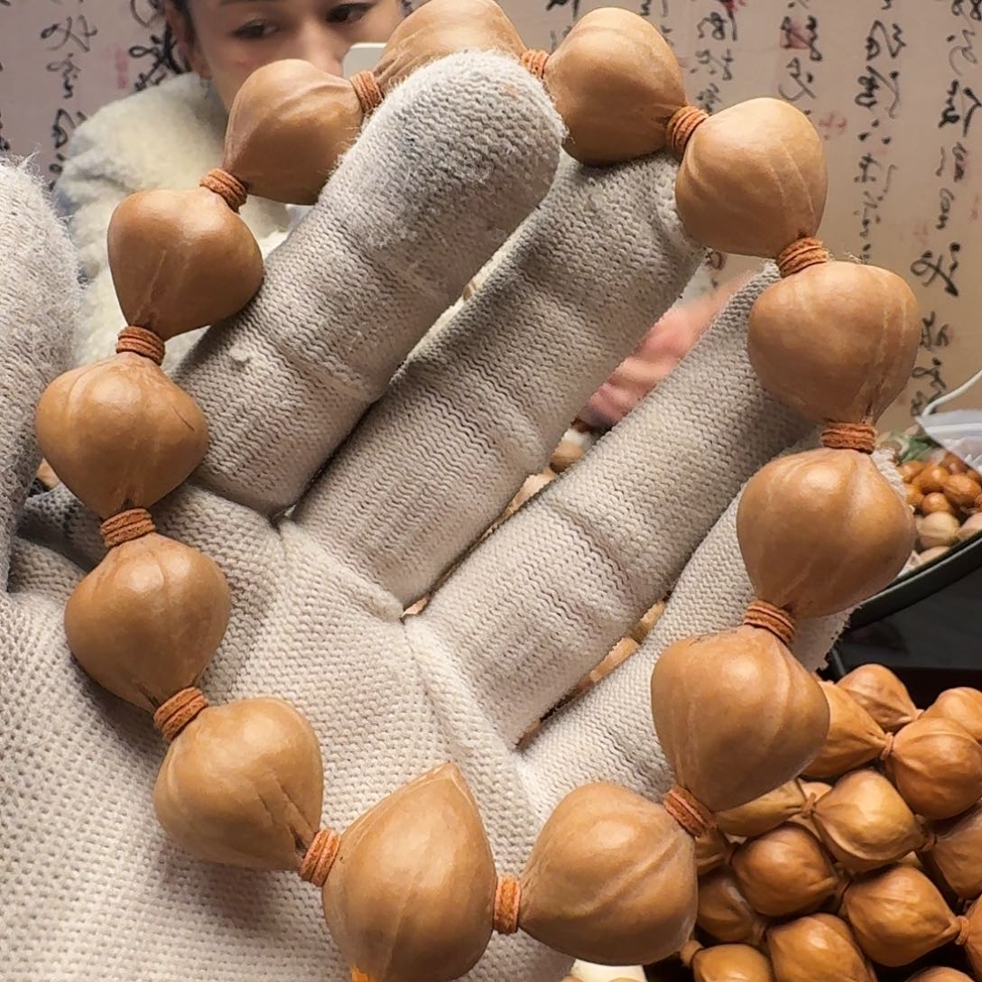 M****橄榄核手串蒜头核