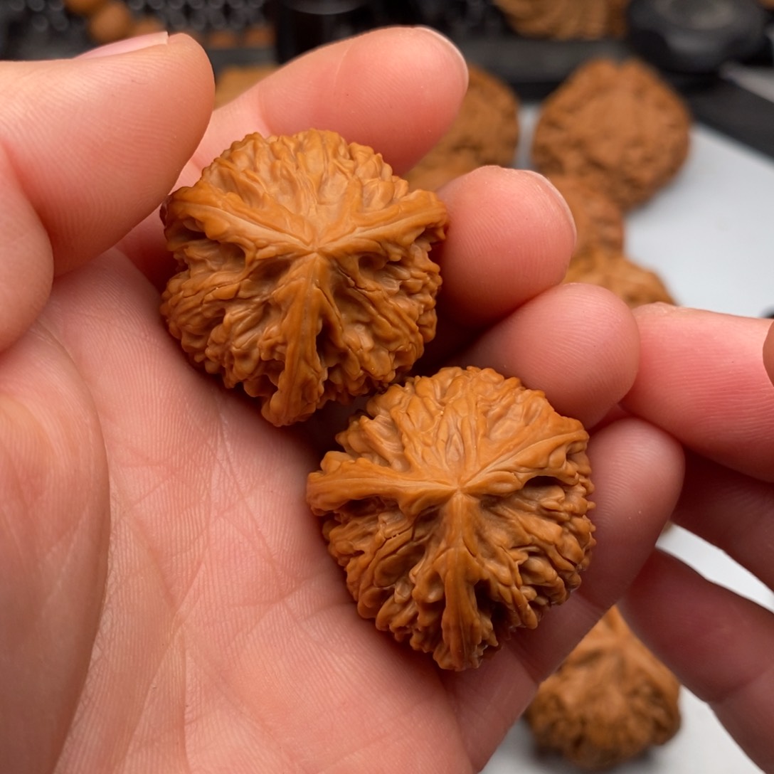 文玩核桃把件33三棱