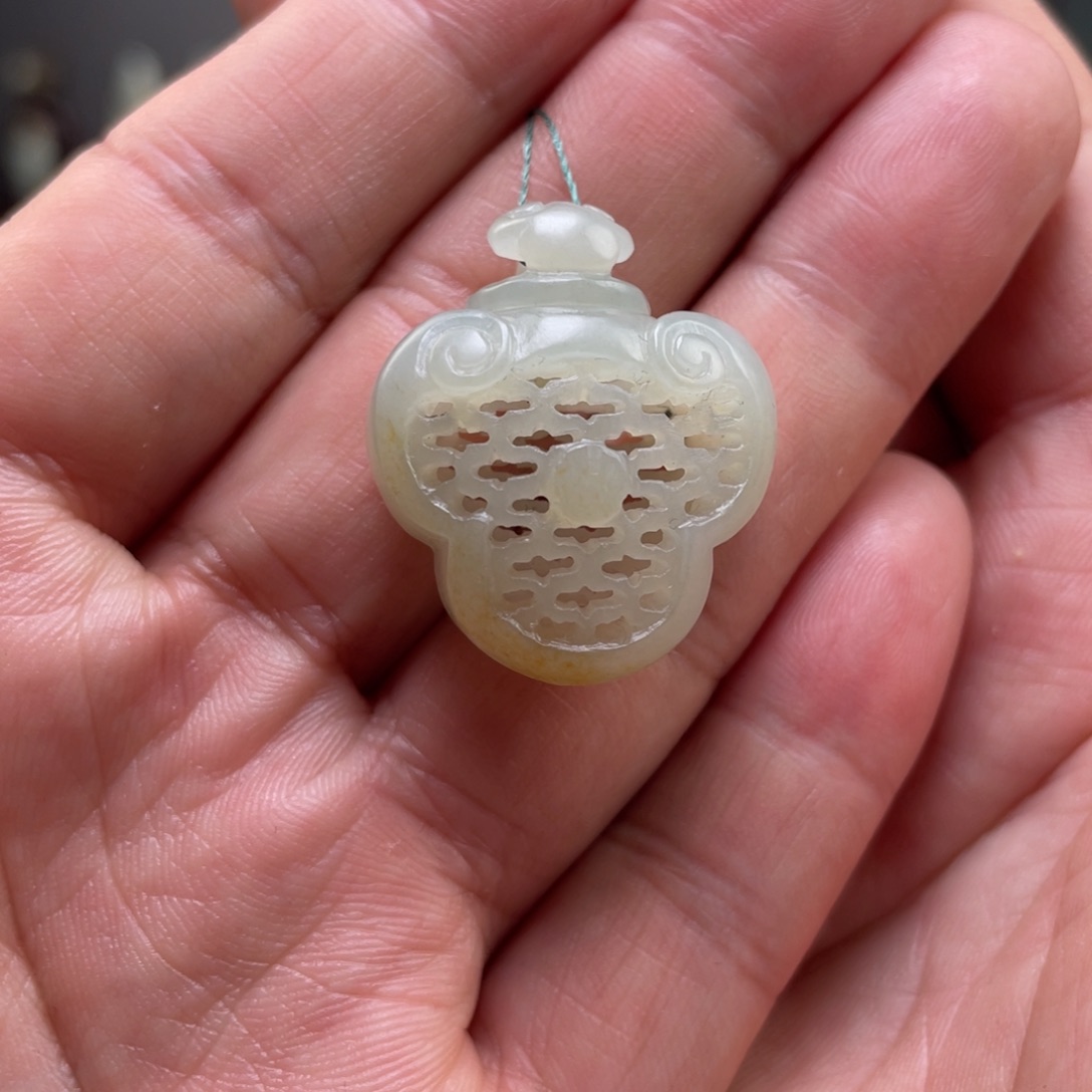 未镶嵌和田玉挂件