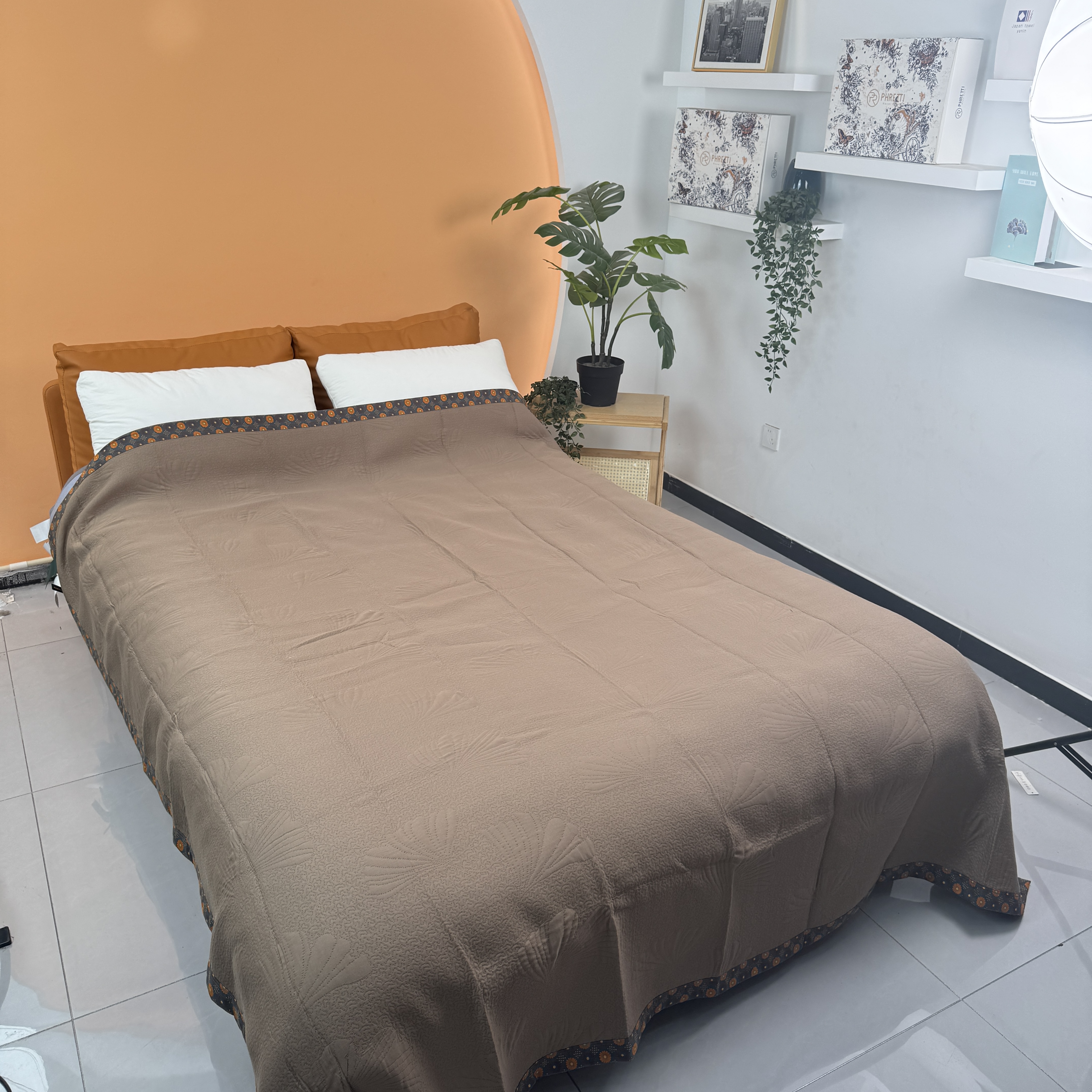 简约花边麦芽糖咖色双面床盖200*230