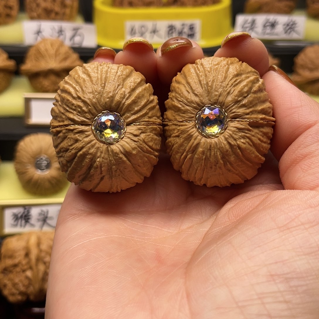 【闪购商品】吊坠文玩核桃猴头元宝39