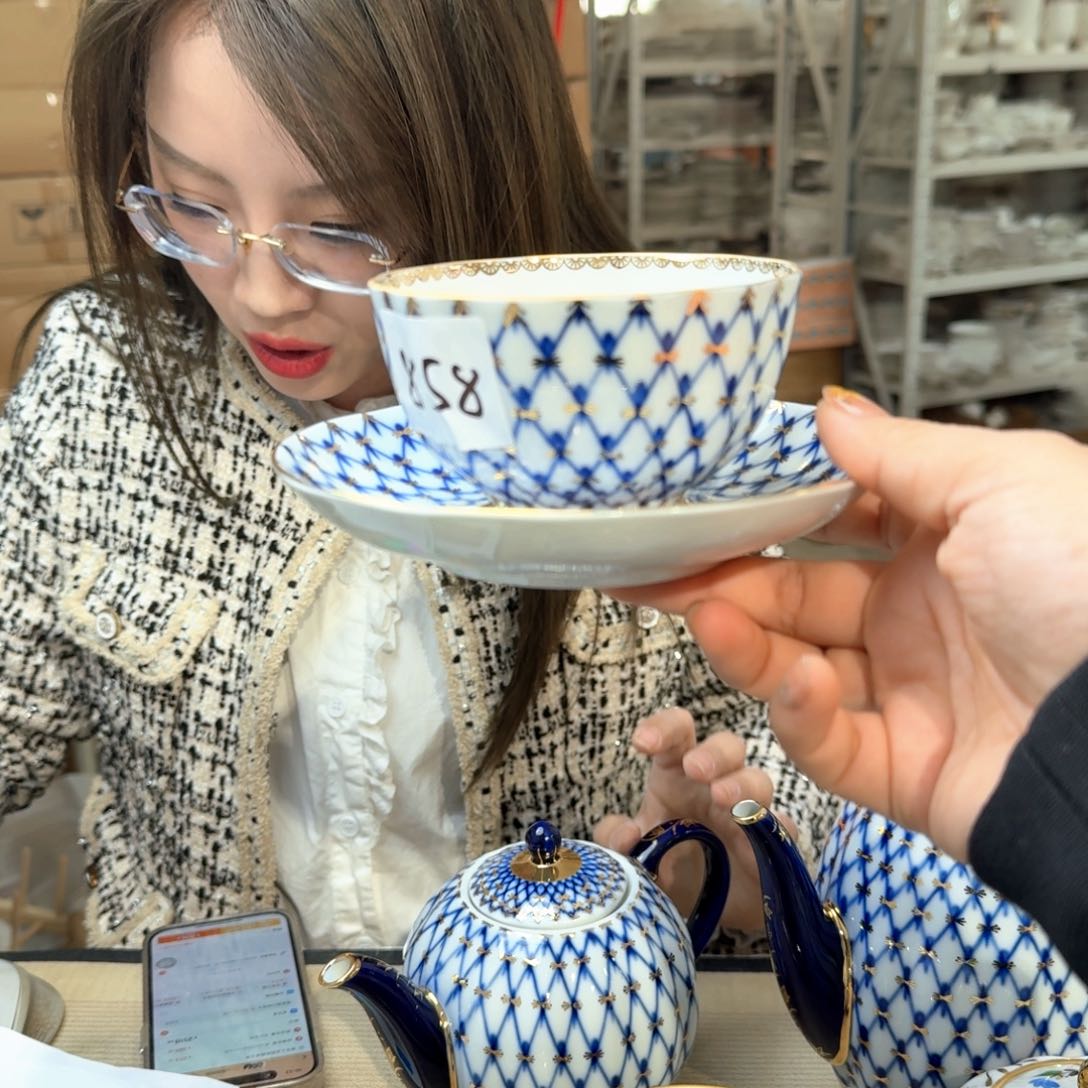 美***虫鹅钴蓝网纹茶壶1个➕杯碟2套