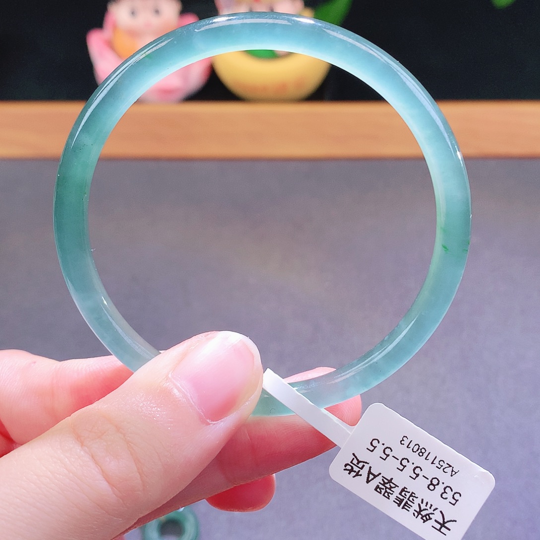 翡翠未镶嵌手镯天然翡翠