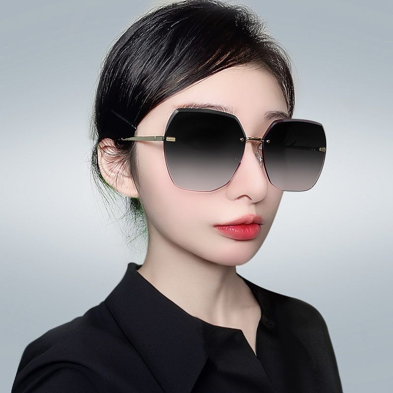 女士大框太阳镜时尚气质墨镜防紫外线出行必备女款网红百搭遮阳