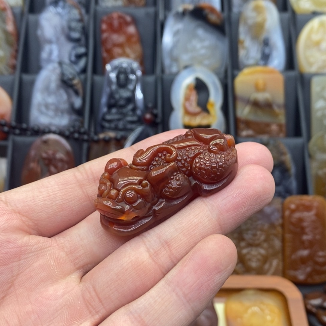 玛瑙/玉髓吊坠(赠链)未镶嵌吊坠