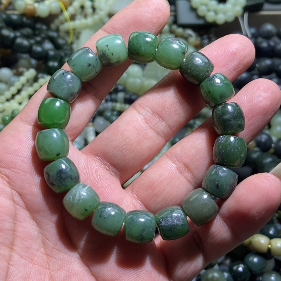项链未镶嵌和田玉（糖玉）