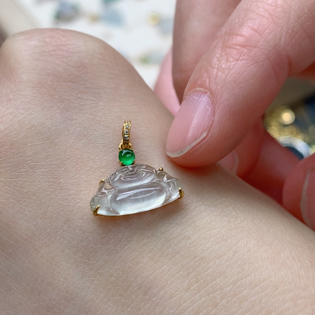 颈饰18K金镶嵌翡翠翡翠