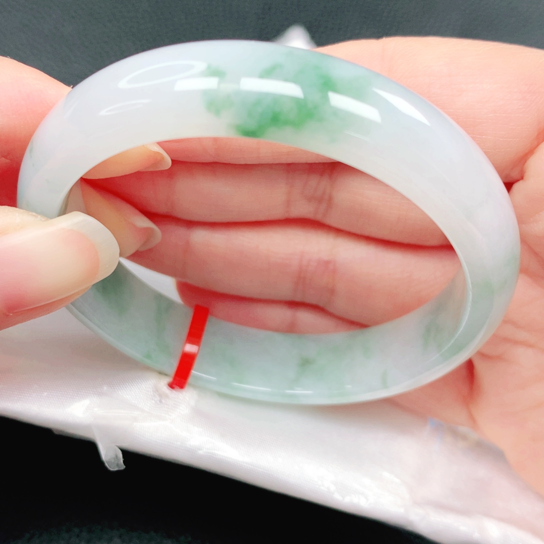 翡翠未镶嵌手镯53圈