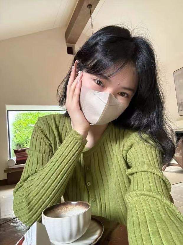 【铱蕾女装】时尚休闲百搭气质女装