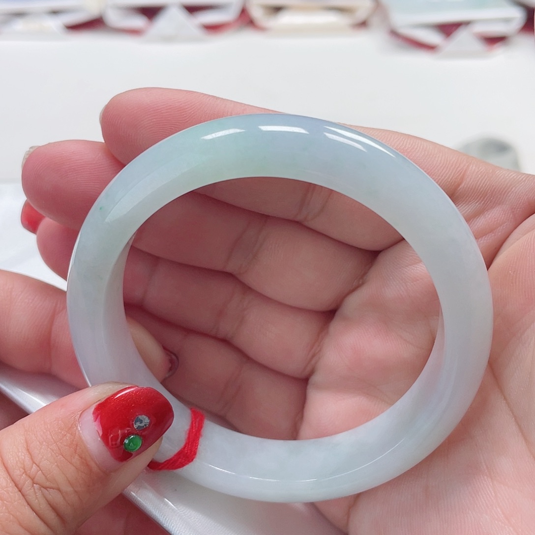 翡翠手镯（圆镯）未镶嵌缅甸翡翠手镯58圈