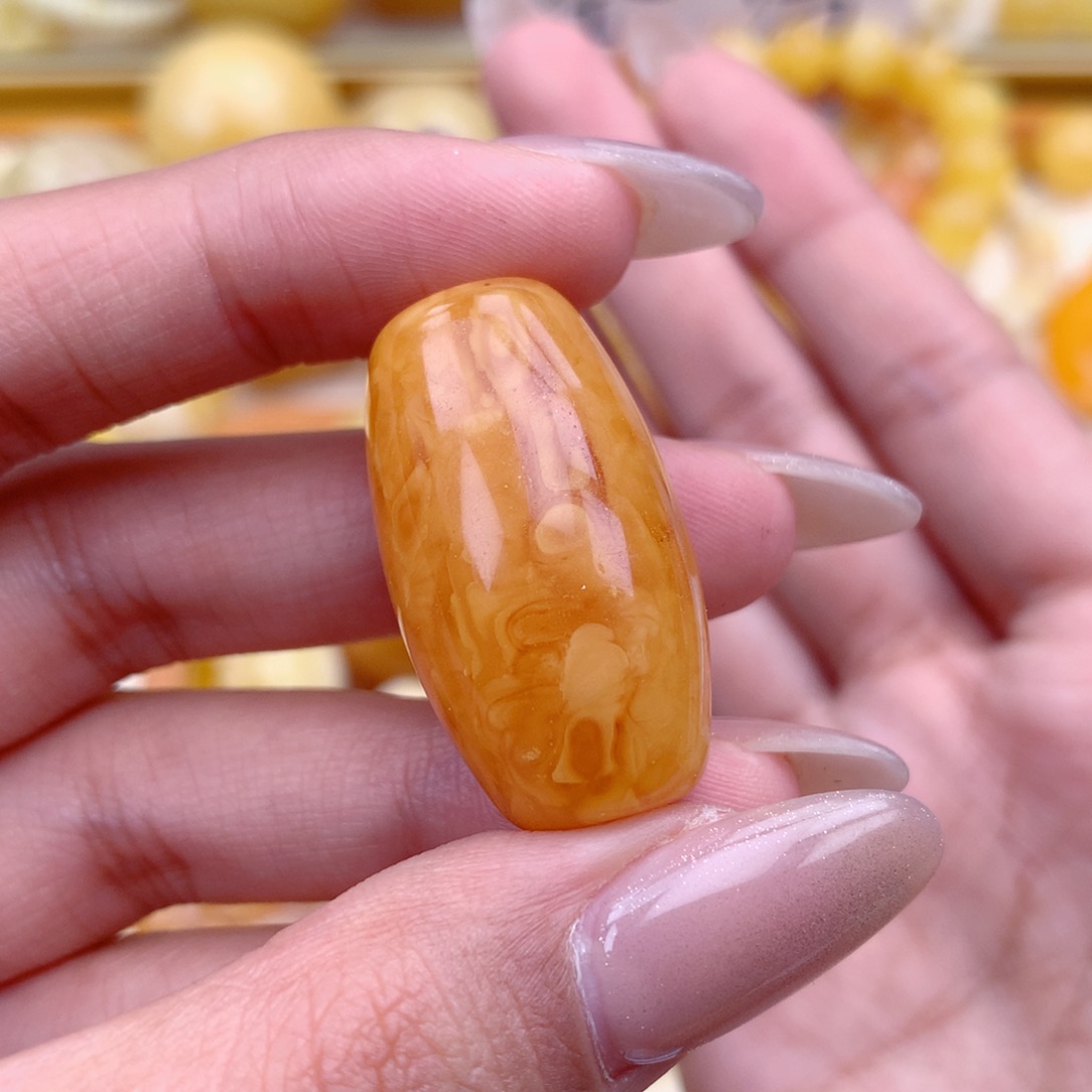 琥珀未镶嵌珠宝奇石18×32.5