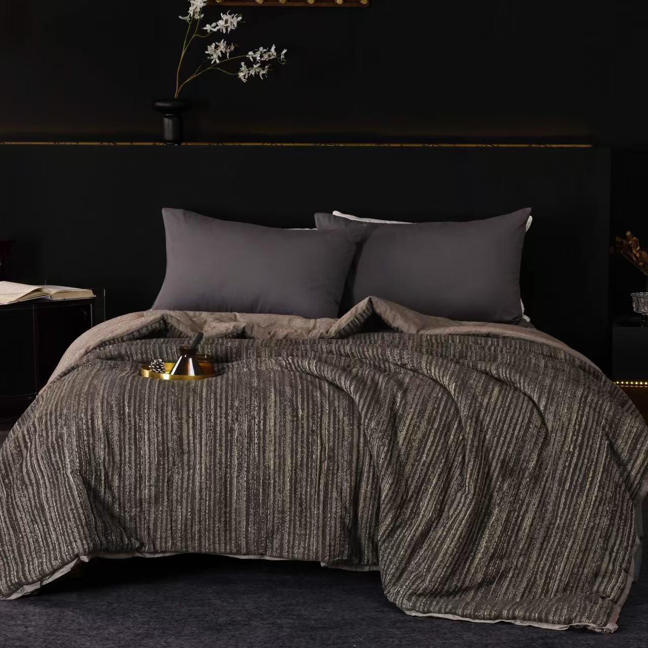 中古黑檀（被子）-打造Vintage风卧室轻奢格子