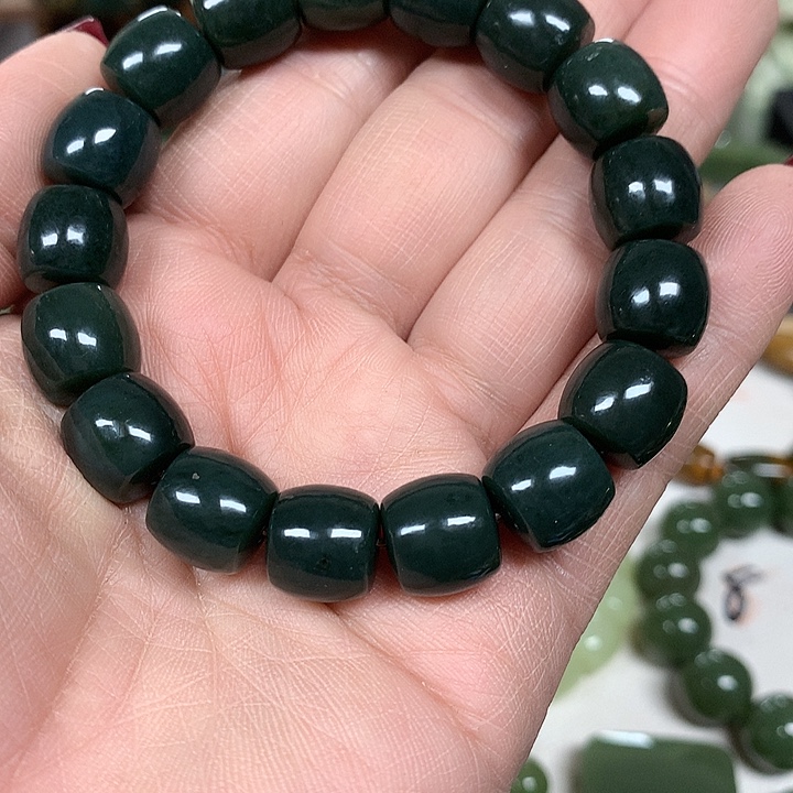 和田玉未镶嵌珠宝奇石