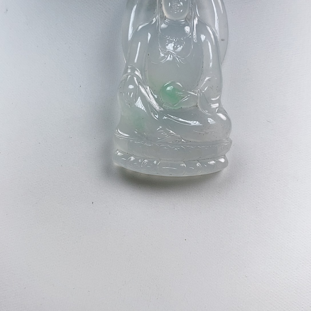 翡翠颈饰未镶嵌娜