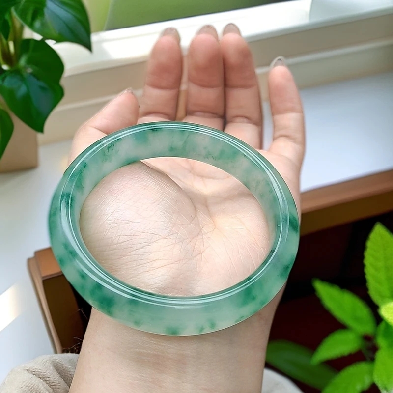 时尚精品飘花   宽版  多样性发一