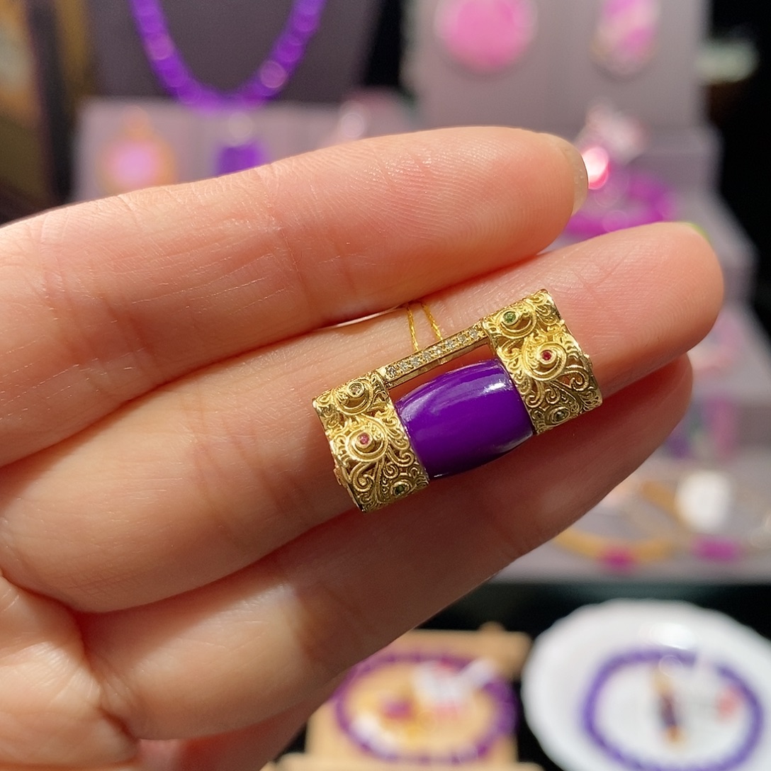 苏纪石（舒俱来）18K金镶嵌吊坠(不含链)