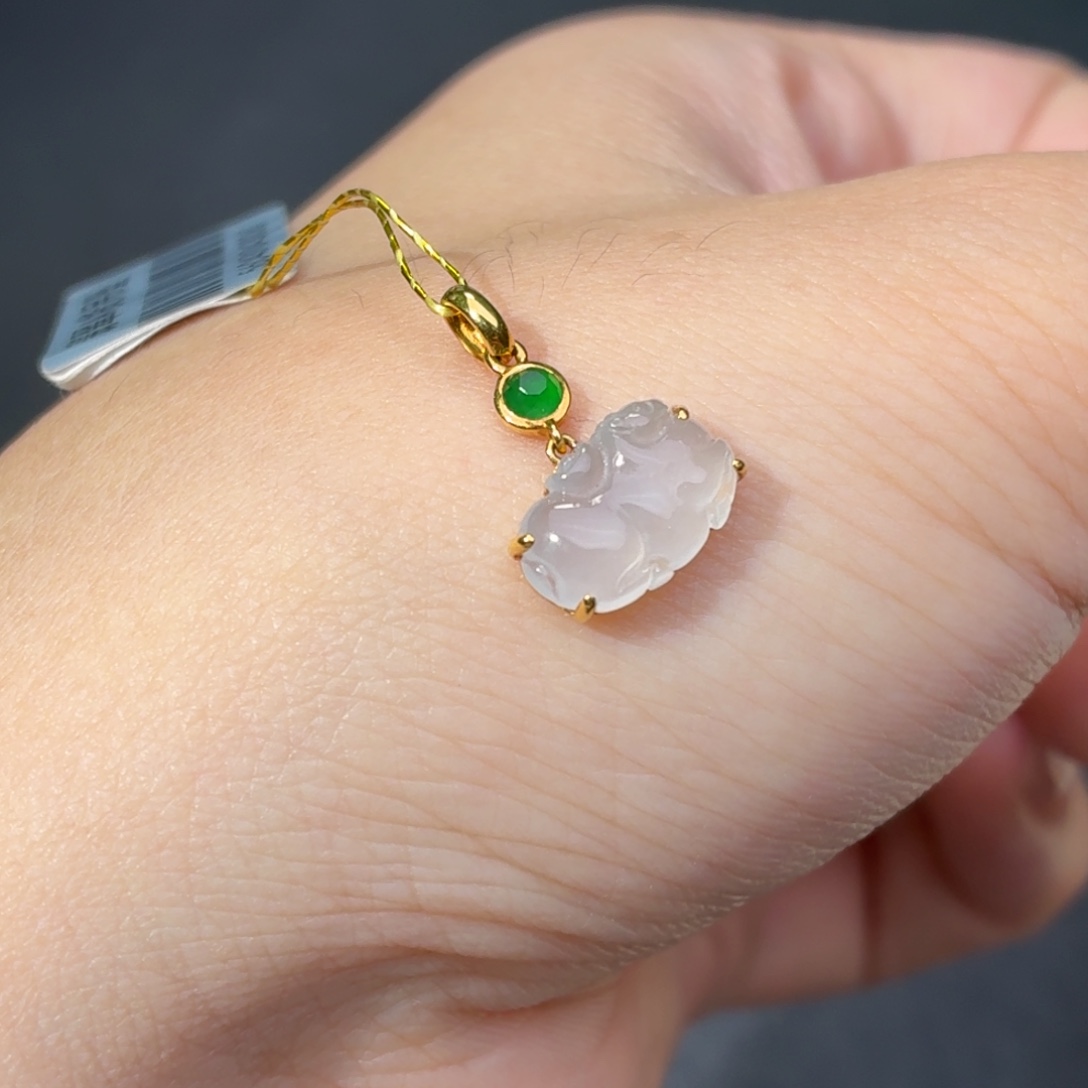 翡翠18K金镶嵌颈饰