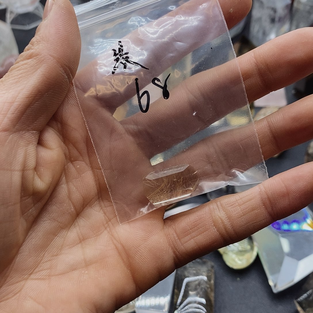 水晶发晶未镶嵌?*炭