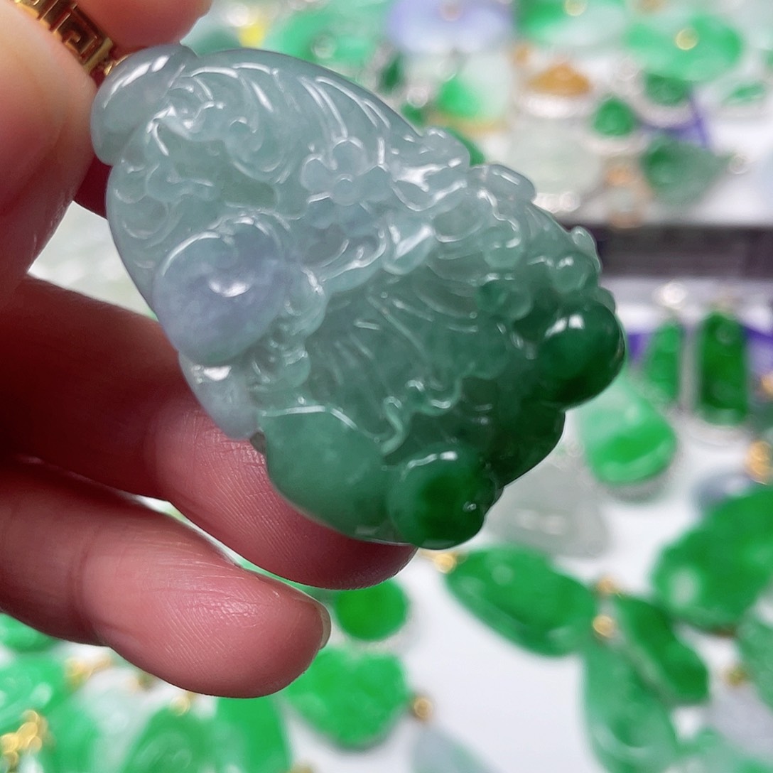 吊坠(不含链)18K金镶嵌翡翠