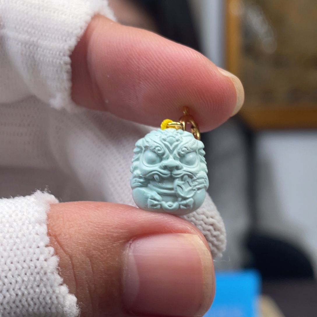 绿松石未镶嵌挂件