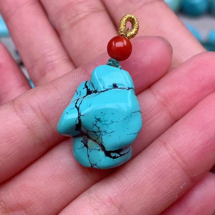 绿松石颈饰未镶嵌