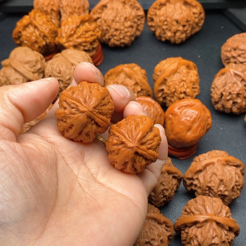 【闪购商品】文玩核桃把件30手捻