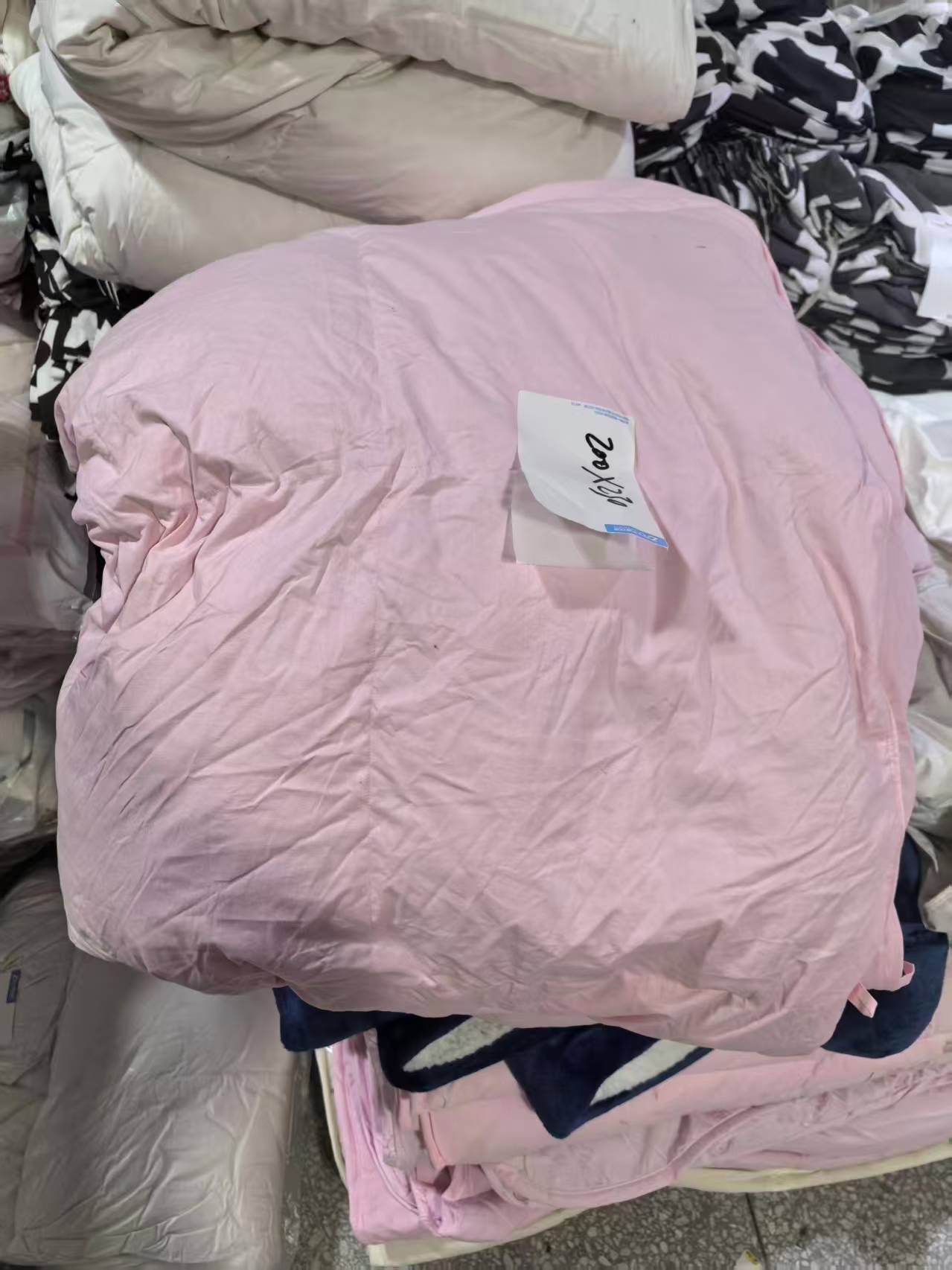 《厚广家》3楼200×230粉色全棉高支棉90%鸭毛被 发1张6斤