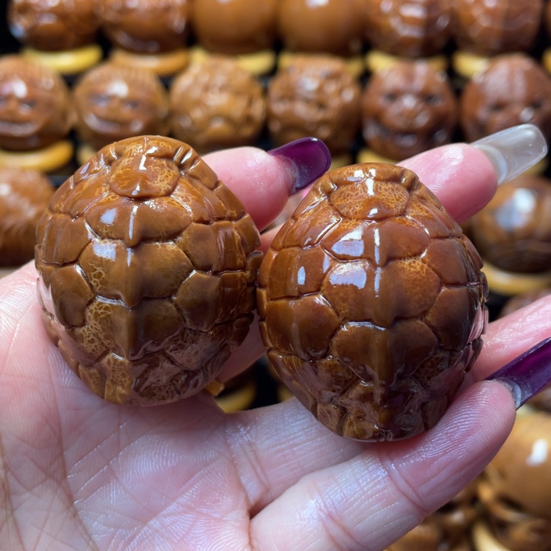 橄榄核把件橄榄球