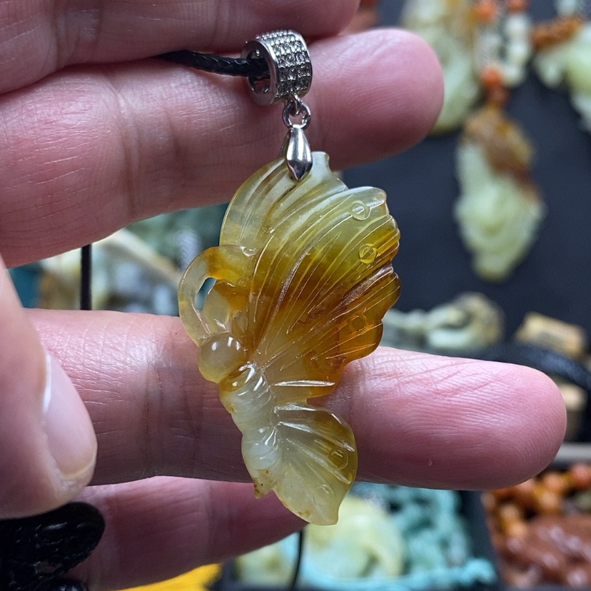 【闪购商品】蛇纹石玉吊坠未镶嵌