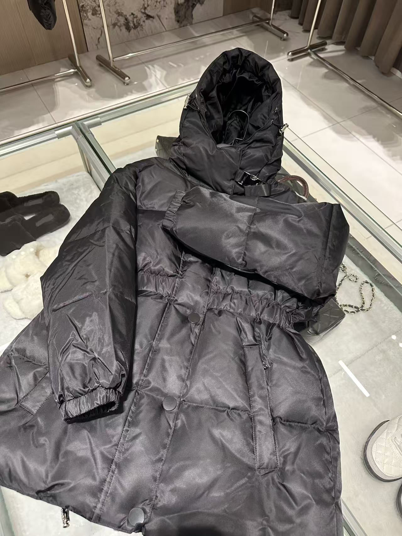 25新款 冬季P蚂蚁腰黑色时尚休闲百搭羽绒服B13