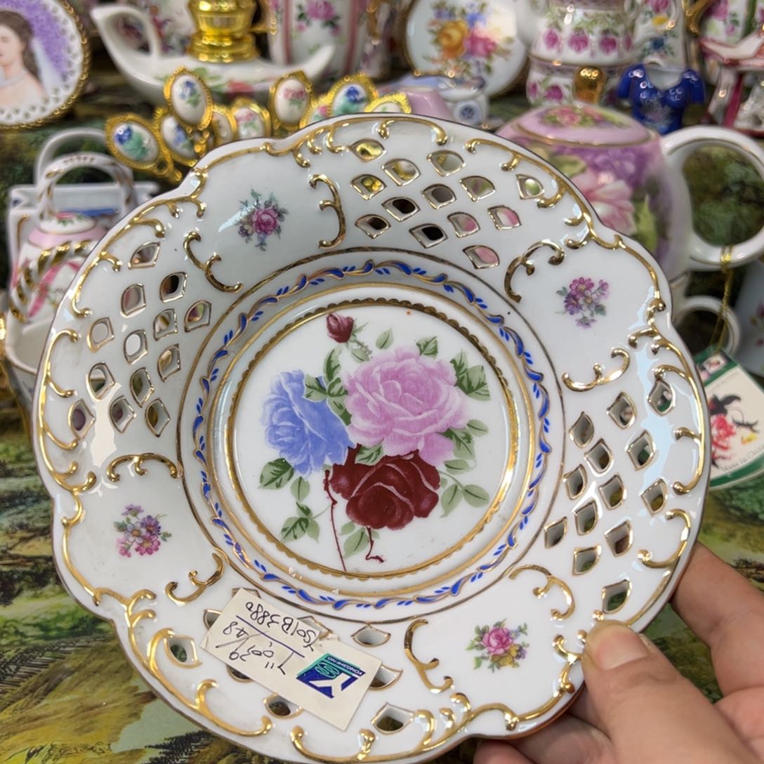 摆件鹿与海陶瓷家居用品有限公司