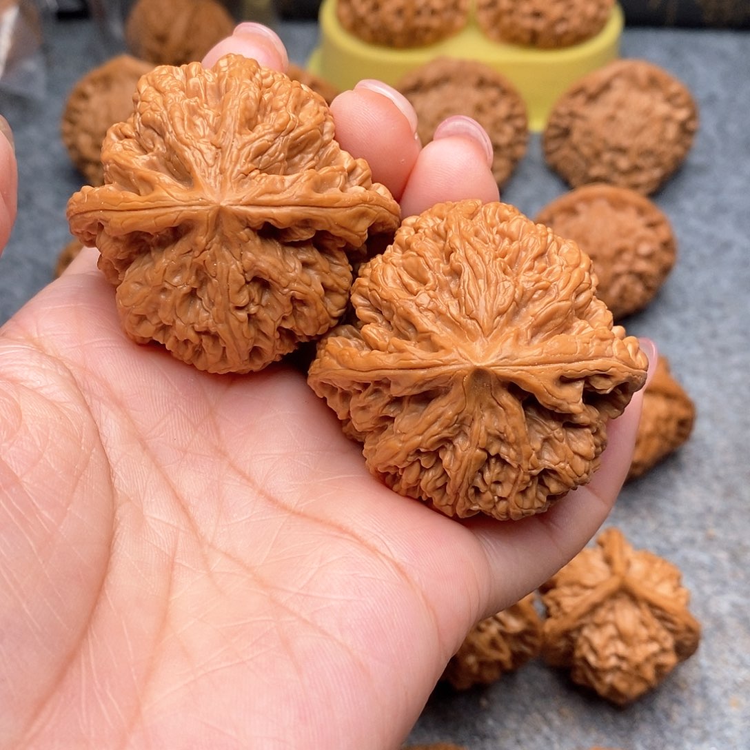 文玩核桃把件U***e精品大粗筋48